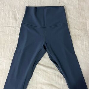 Lululemon size 4 align leggings 28”